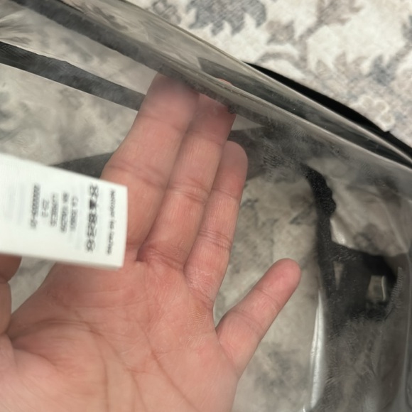 Lululemon Everywhere Belt Bag 1L - Picture 7 of 9